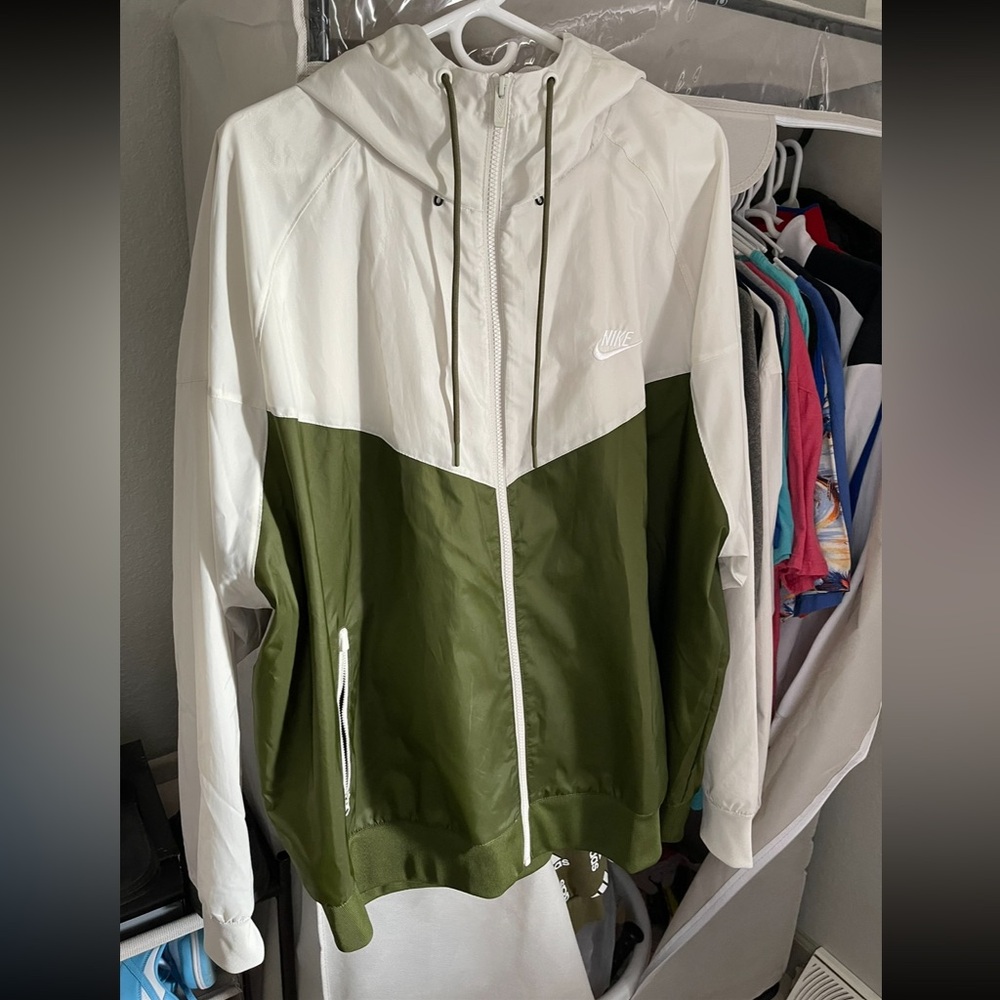 Mens Nike athletic jacket size XXL